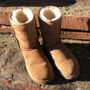 UGG Classic Short II Suede Water-Repellent Boots - Chestnut - Size 7